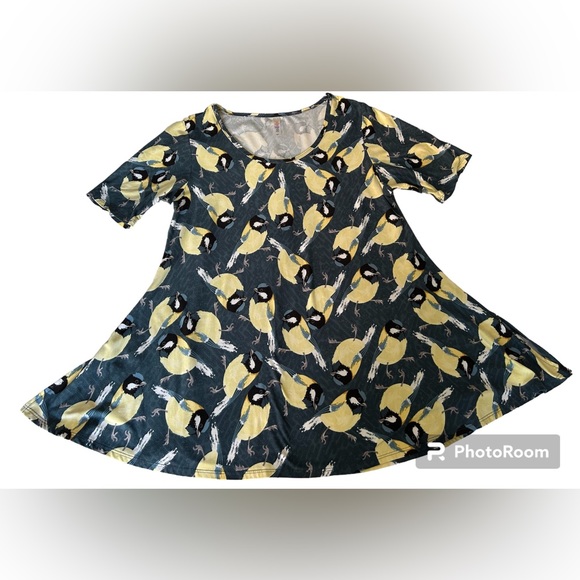 EUC LuLuRoe Yellow Bird T-Shirt Women’s Size Medium - Picture 7 of 8